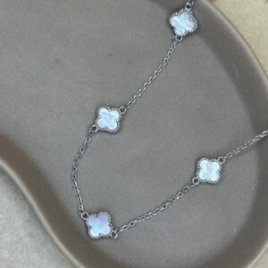 Ασημένιο κολιέ με φιλντισένια τετράφυλλα