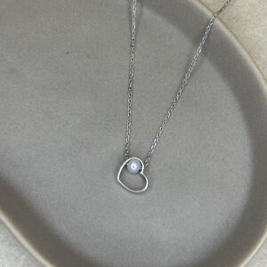 Ασημένιο κολιέ καρδιά με μαργαριτάρι