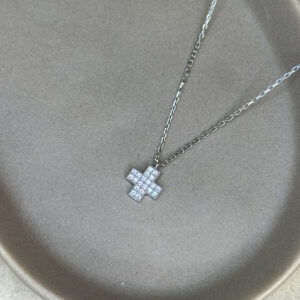 Ασημένιο κολιέ με σταυρό