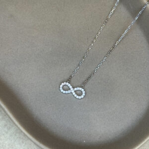 Ασημένιο κολιέ σε σχήμα άπειρο